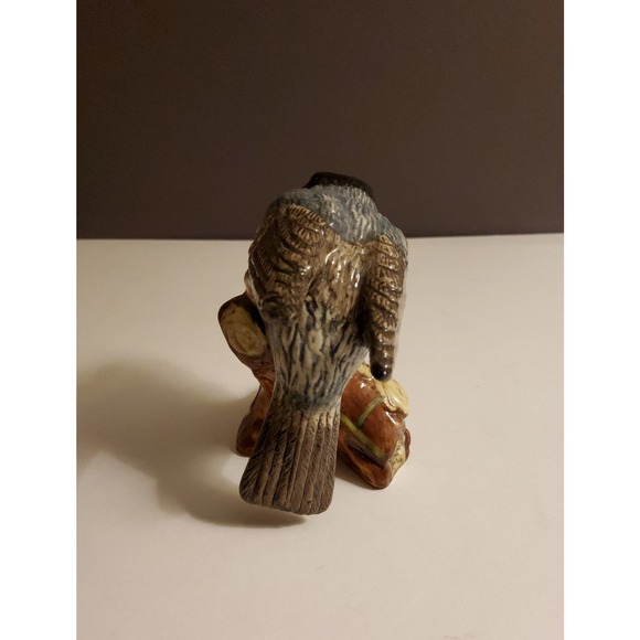 Royal Doulton Animals Collection 2005 Porcelain Bullfinch Figurine - Picture 6 of 6